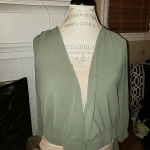 Japna blouse buy it with camisole or separate.